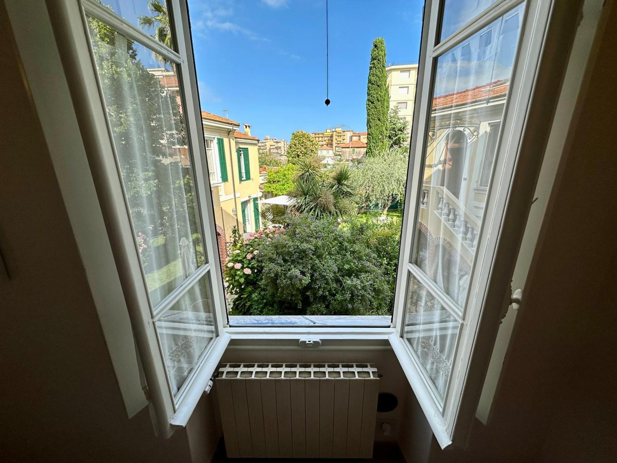 Villa Angelina - Casa Glicine Vallecrosia Εξωτερικό φωτογραφία