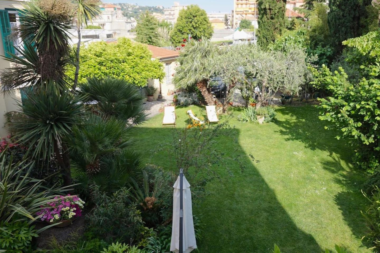 Villa Angelina - Casa Glicine Vallecrosia Εξωτερικό φωτογραφία