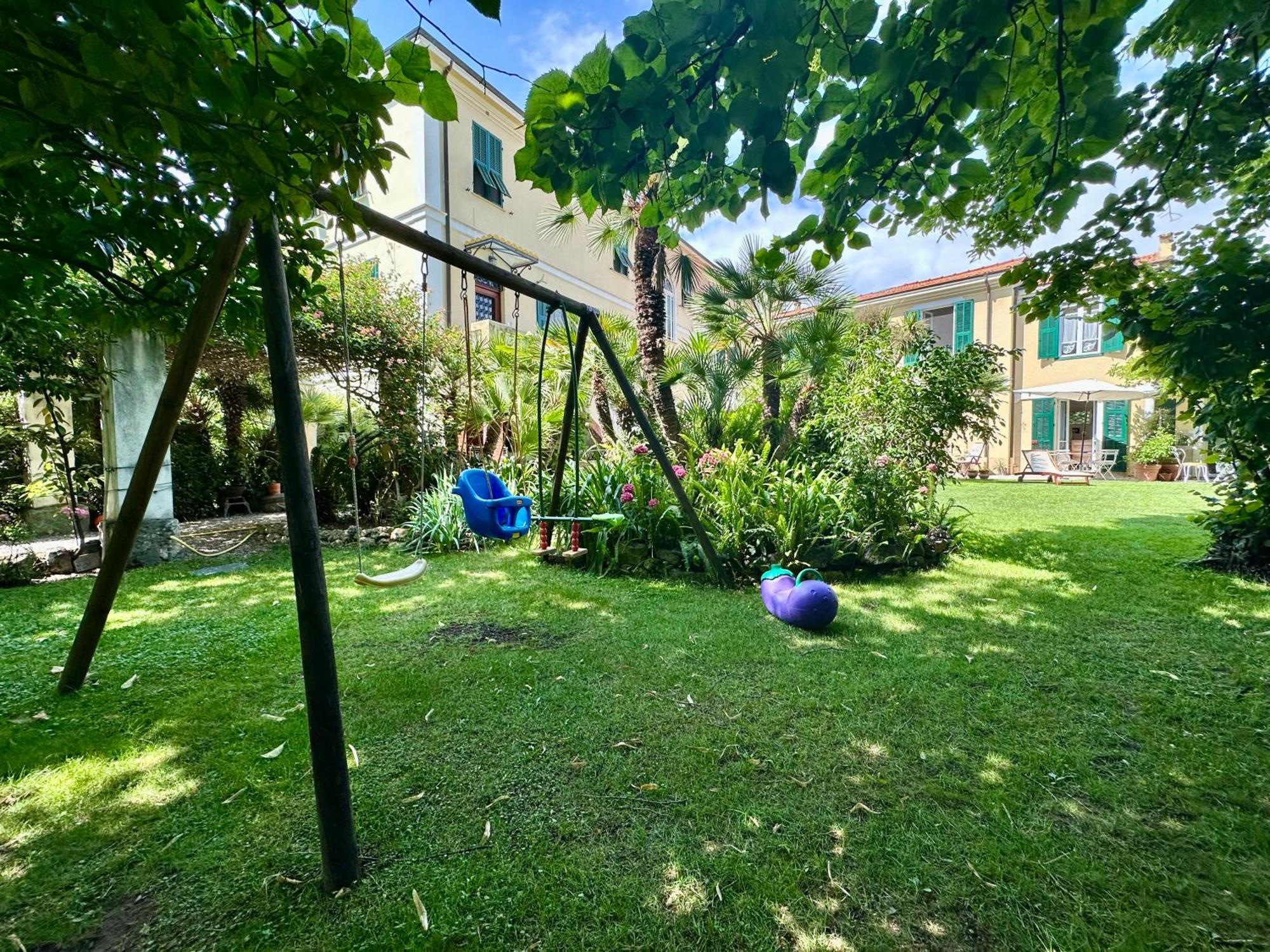 Villa Angelina - Casa Glicine Vallecrosia Εξωτερικό φωτογραφία
