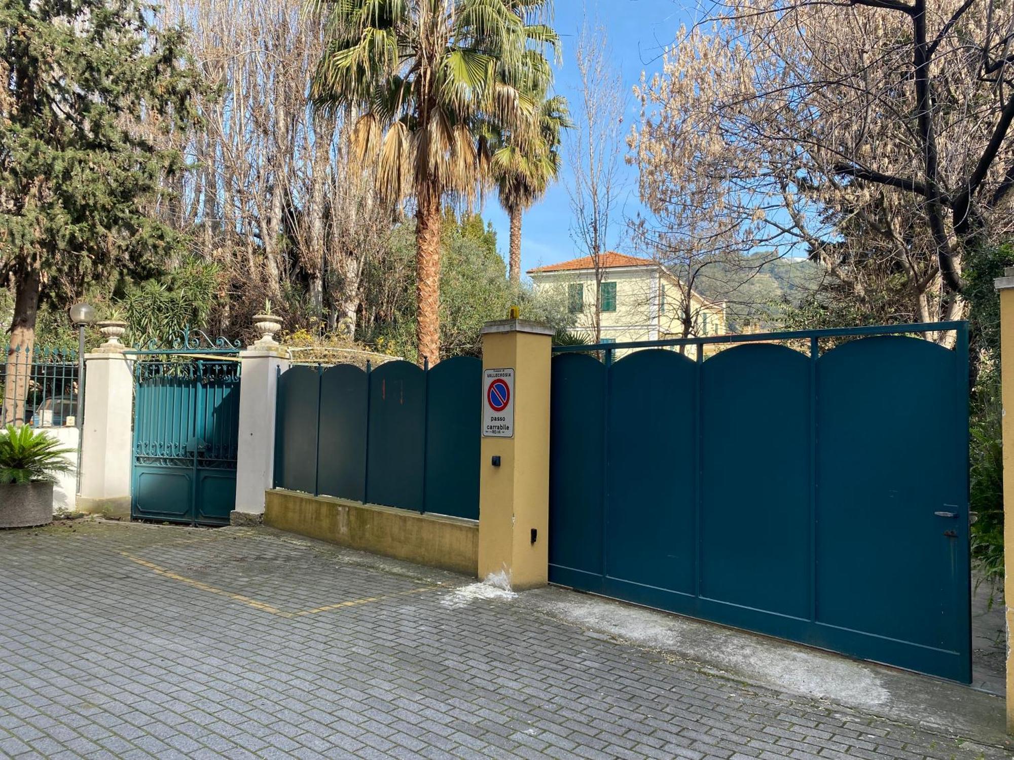 Villa Angelina - Casa Glicine Vallecrosia Εξωτερικό φωτογραφία
