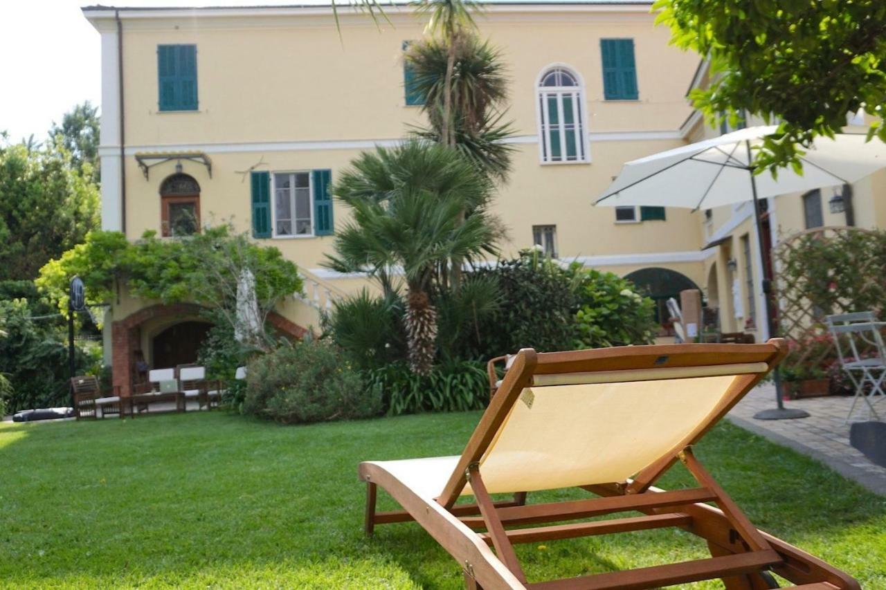 Villa Angelina - Casa Glicine Vallecrosia Εξωτερικό φωτογραφία